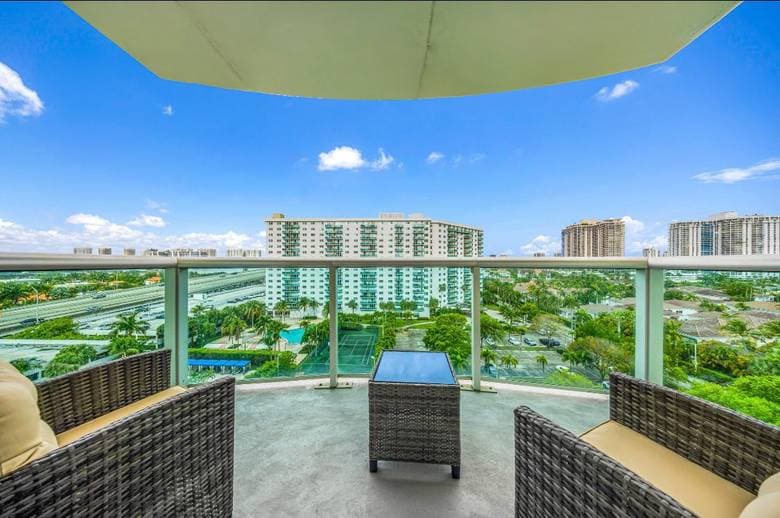 High-rise residence · Aventura